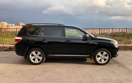 Toyota Highlander III, 2012 год, 1 549 000 рублей, 8 фотография