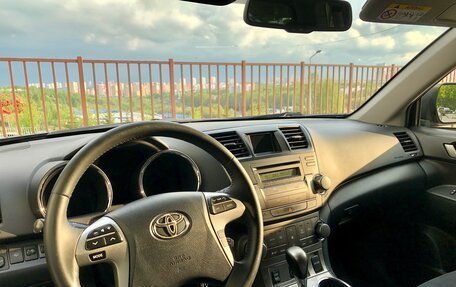 Toyota Highlander III, 2012 год, 1 549 000 рублей, 11 фотография