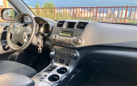 Toyota Highlander III, 2012 год, 1 549 000 рублей, 10 фотография