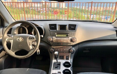 Toyota Highlander III, 2012 год, 1 549 000 рублей, 9 фотография