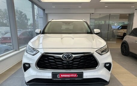 Toyota Highlander, 2021 год, 4 590 000 рублей, 2 фотография