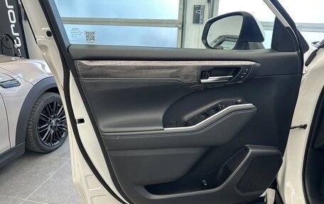 Toyota Highlander, 2021 год, 4 590 000 рублей, 10 фотография
