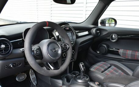 MINI Hatch, 2021 год, 2 890 000 рублей, 16 фотография