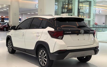Toyota Yaris XP150 рестайлинг, 2023 год, 1 100 000 рублей, 6 фотография