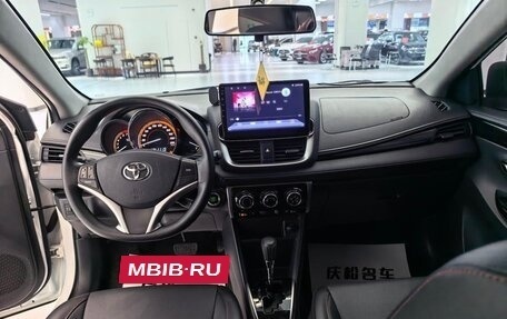 Toyota Yaris XP150 рестайлинг, 2023 год, 1 100 000 рублей, 14 фотография