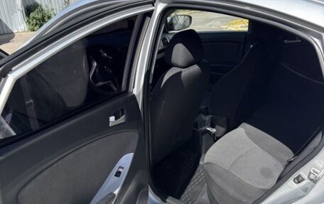 Hyundai Solaris II рестайлинг, 2011 год, 593 000 рублей, 5 фотография