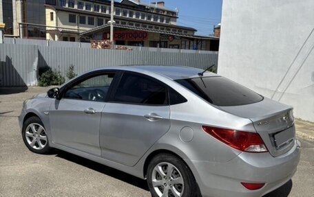 Hyundai Solaris II рестайлинг, 2011 год, 593 000 рублей, 9 фотография