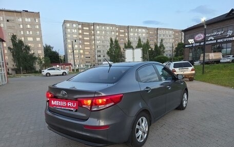 KIA Rio III рестайлинг, 2016 год, 900 000 рублей, 4 фотография