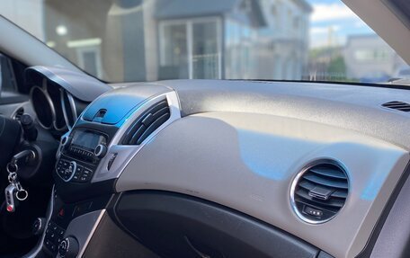 Chevrolet Cruze II, 2013 год, 575 000 рублей, 26 фотография