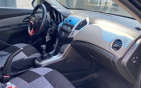 Chevrolet Cruze II, 2013 год, 575 000 рублей, 29 фотография