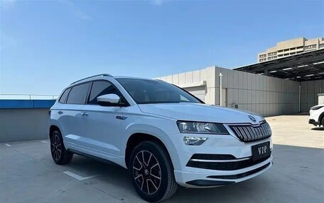Skoda Karoq I, 2023 год, 2 154 000 рублей, 3 фотография