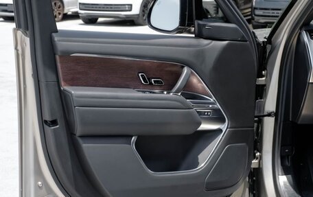 Land Rover Range Rover IV рестайлинг, 2025 год, 14 000 000 рублей, 13 фотография