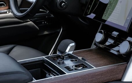 Land Rover Range Rover IV рестайлинг, 2025 год, 14 000 000 рублей, 17 фотография