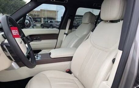 Land Rover Range Rover IV рестайлинг, 2024 год, 14 000 000 рублей, 9 фотография