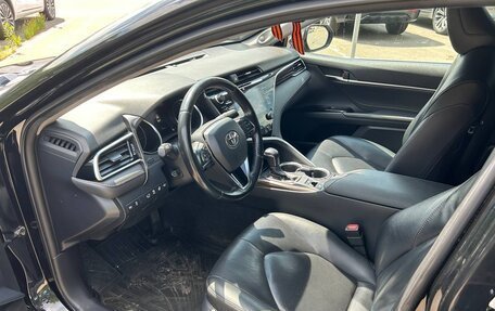 Toyota Camry, 2020 год, 2 600 000 рублей, 2 фотография