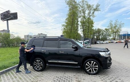 Toyota Land Cruiser 200, 2017 год, 6 299 000 рублей, 8 фотография