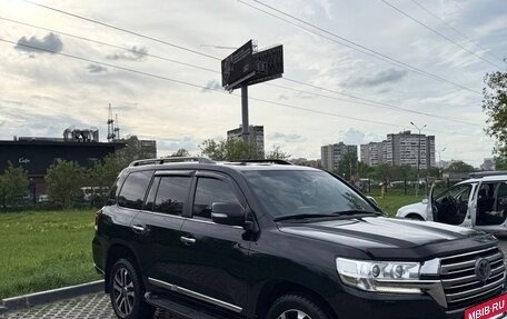 Toyota Land Cruiser 200, 2017 год, 6 299 000 рублей, 3 фотография