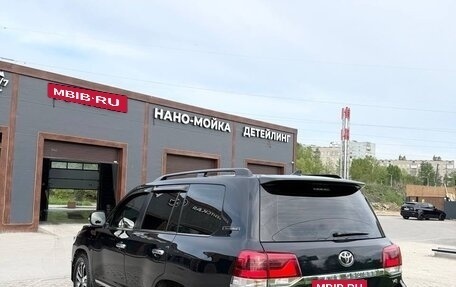 Toyota Land Cruiser 200, 2017 год, 6 299 000 рублей, 4 фотография