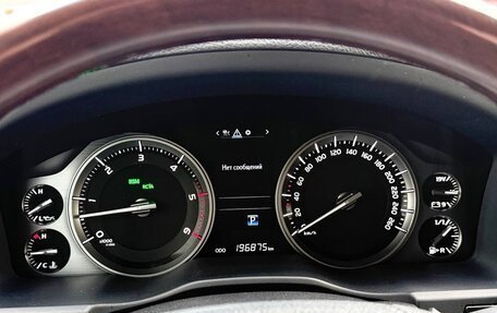 Toyota Land Cruiser 200, 2017 год, 6 299 000 рублей, 18 фотография