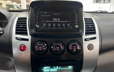 Mitsubishi Pajero Sport II рестайлинг, 2011 год, 1 645 000 рублей, 18 фотография