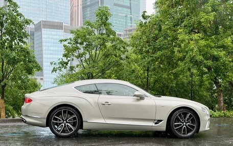 Bentley Continental GT III, 2019 год, 15 999 999 рублей, 4 фотография