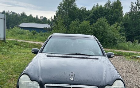 Mercedes-Benz C-Класс, 2003 год, 535 000 рублей, 3 фотография
