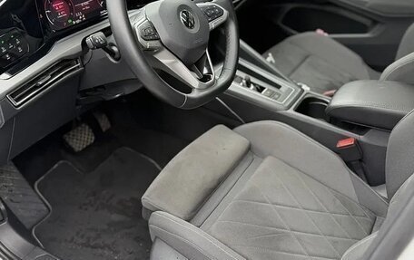 Volkswagen Golf VIII, 2021 год, 1 950 000 рублей, 6 фотография