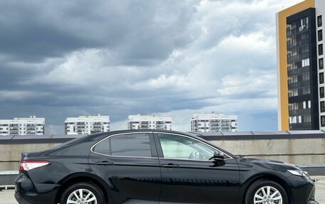 Toyota Camry, 2020 год, 2 450 000 рублей, 6 фотография