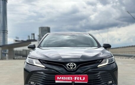 Toyota Camry, 2020 год, 2 450 000 рублей, 8 фотография