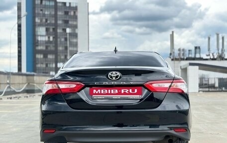 Toyota Camry, 2020 год, 2 450 000 рублей, 4 фотография