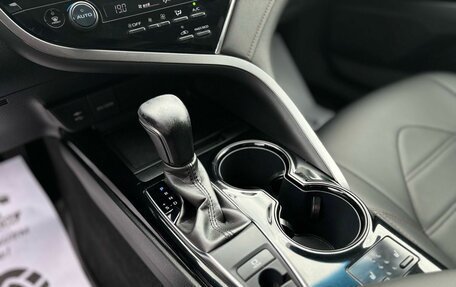 Toyota Camry, 2020 год, 2 450 000 рублей, 15 фотография