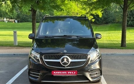 Mercedes-Benz V-Класс, 2018 год, 4 500 000 рублей, 2 фотография