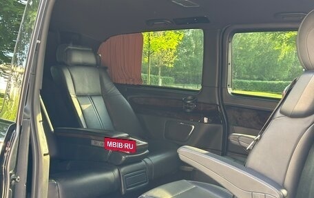 Mercedes-Benz V-Класс, 2018 год, 4 500 000 рублей, 10 фотография