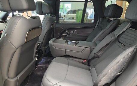 Land Rover Range Rover IV рестайлинг, 2024 год, 14 000 000 рублей, 12 фотография