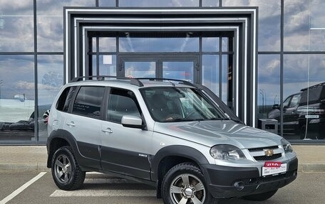 Chevrolet Niva I рестайлинг, 2018 год, 786 000 рублей, 3 фотография