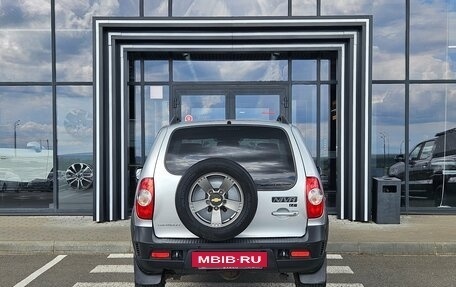 Chevrolet Niva I рестайлинг, 2018 год, 786 000 рублей, 5 фотография