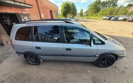 Opel Zafira A рестайлинг, 2002 год, 280 000 рублей, 3 фотография