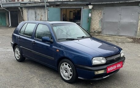 Volkswagen Golf III, 1993 год, 120 000 рублей, 2 фотография