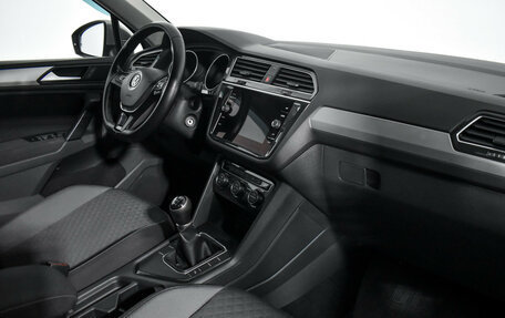 Volkswagen Tiguan II, 2019 год, 1 690 000 рублей, 14 фотография