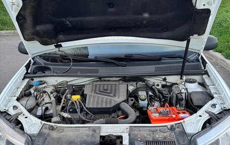 Renault Logan II, 2019 год, 550 000 рублей, 2 фотография