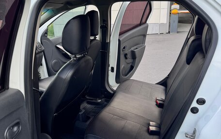 Renault Logan II, 2019 год, 550 000 рублей, 9 фотография
