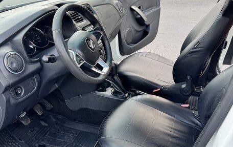Renault Logan II, 2019 год, 550 000 рублей, 7 фотография