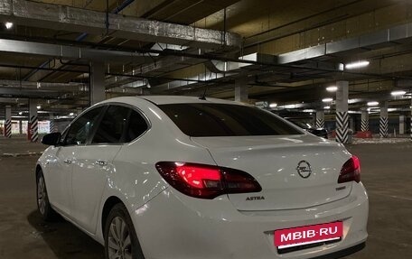 Opel Astra J, 2013 год, 850 000 рублей, 4 фотография