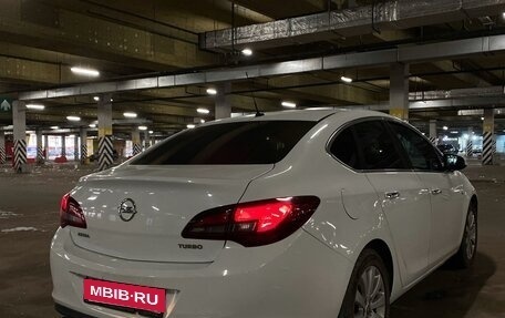 Opel Astra J, 2013 год, 850 000 рублей, 3 фотография
