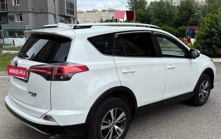 Toyota RAV4, 2019 год, 3 100 000 рублей, 4 фотография