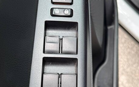 Toyota RAV4, 2019 год, 3 100 000 рублей, 13 фотография