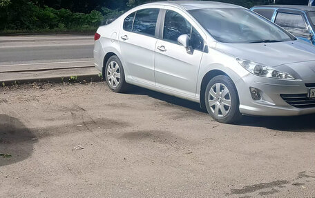 Peugeot 408 I рестайлинг, 2014 год, 600 000 рублей, 3 фотография