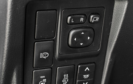 Toyota Land Cruiser Prado 150 рестайлинг 2, 2016 год, 3 985 000 рублей, 23 фотография
