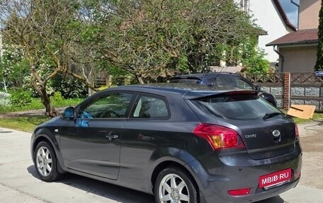 KIA cee'd I рестайлинг, 2009 год, 700 000 рублей, 5 фотография