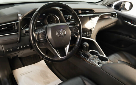 Toyota Camry, 2020 год, 3 079 000 рублей, 9 фотография